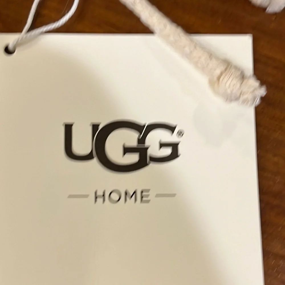 UGG Luxe box plaid Pillow Sham standard 21”x26” flannel new Chambray Multi blue